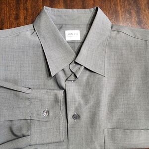 XL Armani Collezioni Grey Dress shirt with Mother of Pearl Buttons